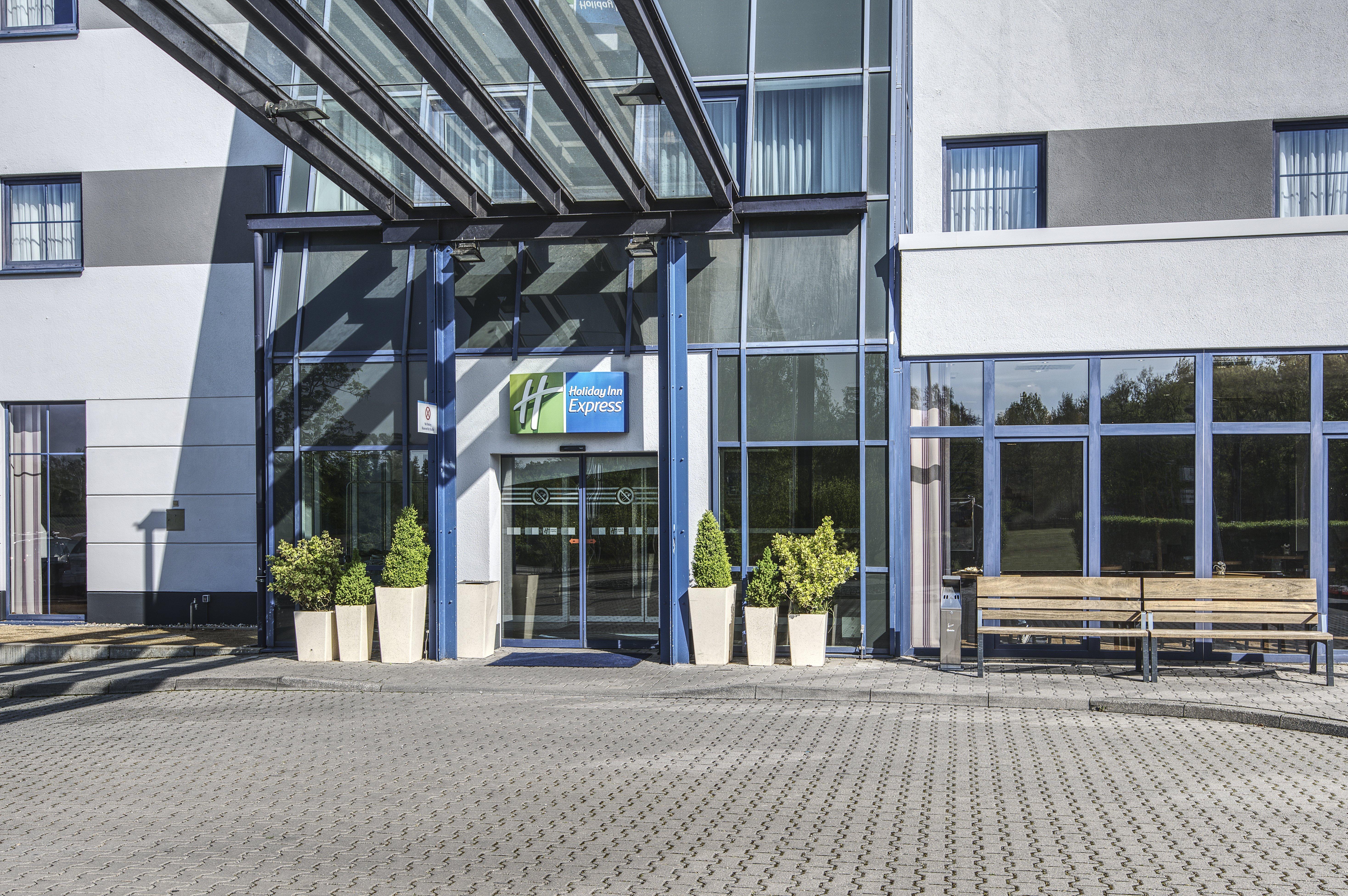 Holiday Inn Express Frankfurt Airport, An Ihg Hotel Mörfelden-Walldorf Екстериор снимка