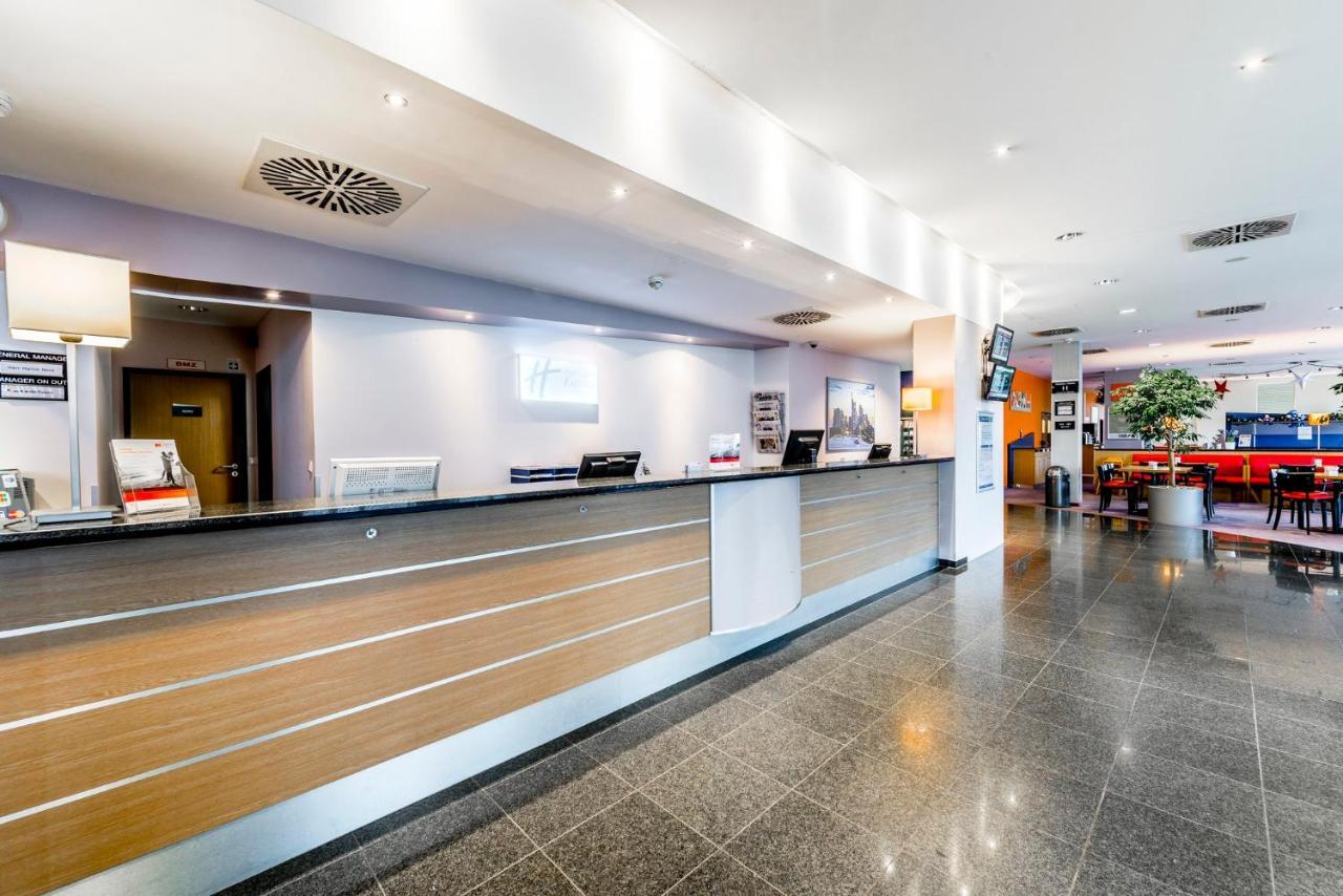 Holiday Inn Express Frankfurt Airport, An Ihg Hotel Mörfelden-Walldorf Екстериор снимка